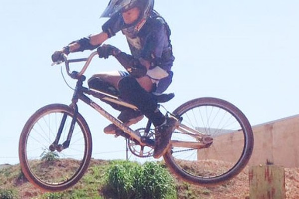 Piloto de bicicross de Patos de Minas vai disputar o campeonato nacional no Paraná