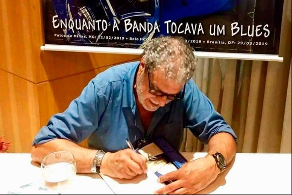 Artistas de várias partes do Brasil prestam homenagens ao poeta patense Wander Porto, vítima da Covid-19