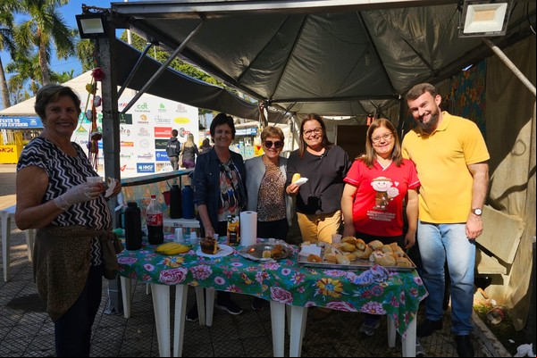 Festa em louvor ao padroeiro de Patos de Minas movimenta as noites na avenida Getúlio Vargas