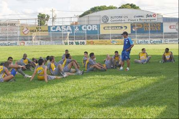 URT enfrenta a seleção de João Pinheiro neste sábado no Zama Maciel
