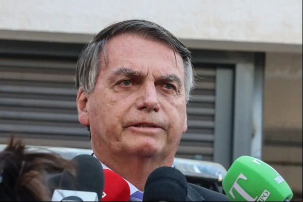 Advogados de Bolsonaro pedem 83 dias para apresentar defesa ao Supremo