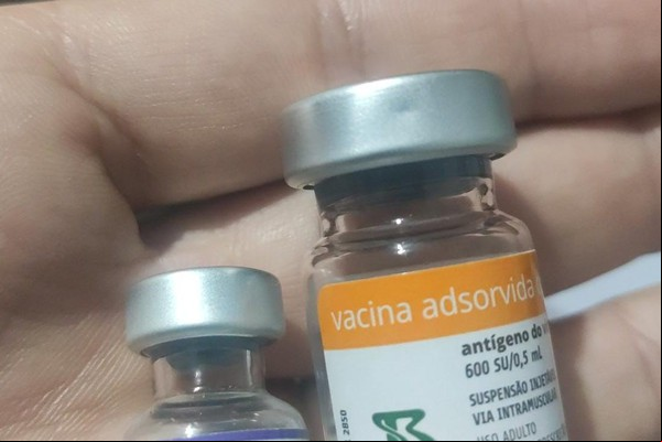 Prefeitura inicia apuração interna para saber como 8 frascos de vacina contra Covid-19 foram furtados