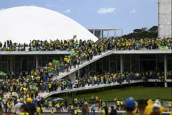 Associação de Juristas lança campanha contra anistia a golpistas