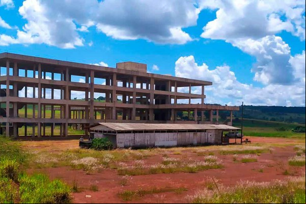 UFU se prepara para retomar obras do Campus e pleiteia novos cursos para Patos de Minas