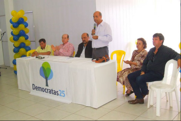 Com discurso de unidade, Democratas lança José Eustáquio como candidato a prefeito