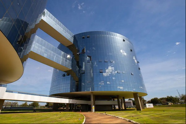 MPF questiona veto a terapia hormonal para crianças e adolescentes