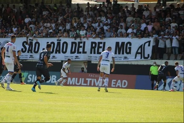 URT é goleado fora de casa e fica a um ponto da zona de rebaixamento no Campeonato Mineiro