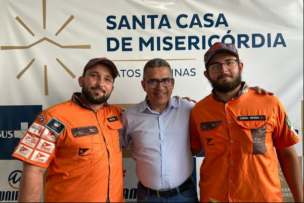 Legendários faz doação em dinheiro para a Santa Casa de Misericórdia de Patos de Minas