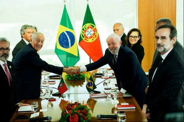 Presidentes do Brasil e Portugal se reúnem para fortalecer cooperação