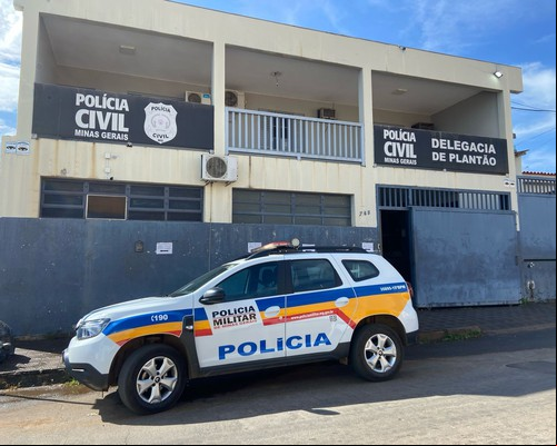 Patrão acorda funcionário para desmontar brinquedos de parque de diversões e acaba esfaqueado