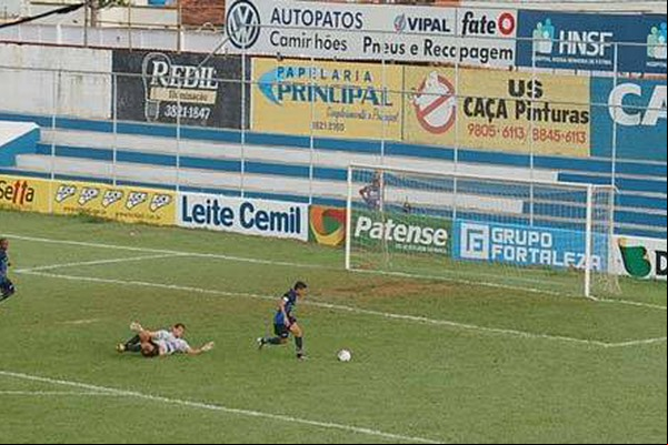 URT sobra em campo e vence o Uberaba por 2 a zero no Zama Maciel