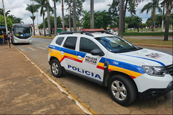 ageira tem documentos e dinheiro furtados ao entrar em ônibus no Terminal Rodoviário