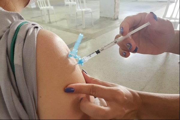 Pessoas com deficiência são os próximos na lista de prioridades e já se vacinam essa semana em Patos de Minas