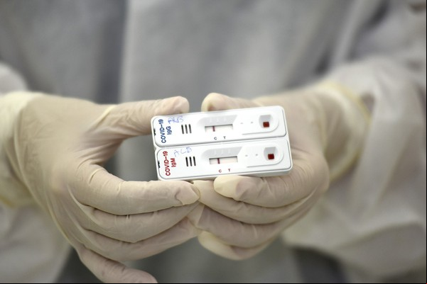 Boletim epidemiológico desta terça-feira mostra reduções nos casos de Covid-19 em Patos de Minas