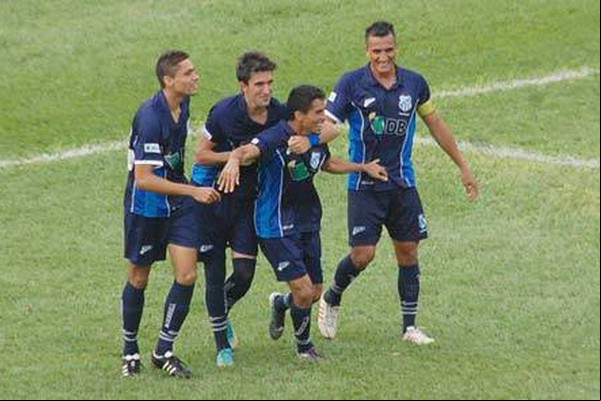 Com apresentação de gala, URT goleia a Patrocinense no Zama Maciel
