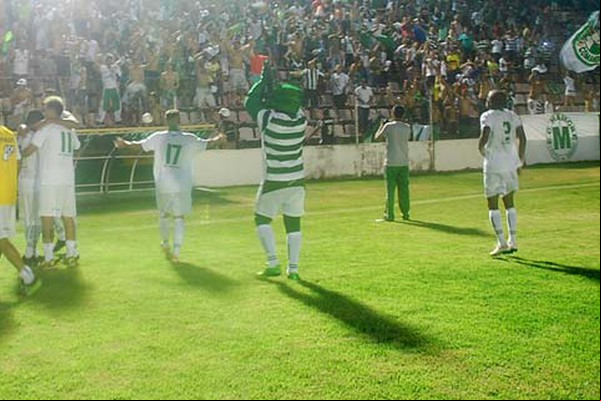 Mamoré vence clássico com a URT por 1 a 0 e torcida explode de alegria; Veja melhores momentos