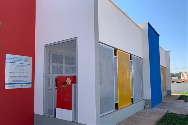 Prefeitura tenta contratar estagiários para pôr creches funcionando em tempo integral
