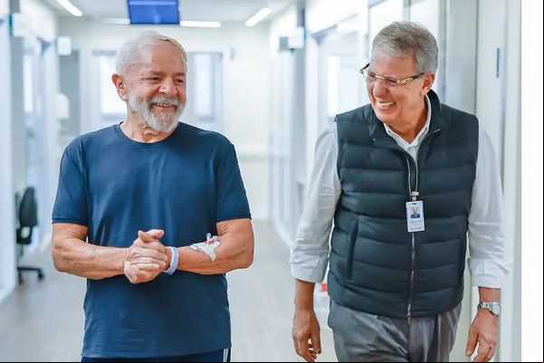"Estou firme e forte", diz Lula, ao divulgar vídeo após deixar UTI