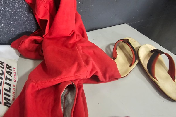 Suspeito de ass jovem a facadas em Patos de Minas é encontrado com roupa suja de sangue