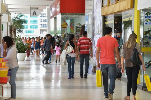 Vendas no comércio fecham 2024 com alta de 4,7%, a maior desde 2012