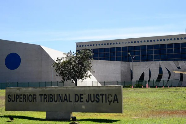 Ministros do STJ defendem Moraes de críticas dos EUA