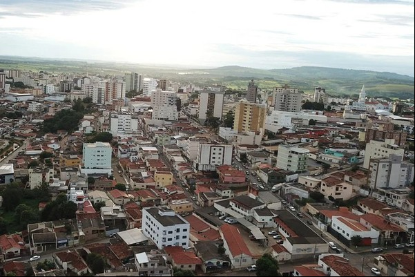 Comitê de enfrentamento à Covid-19 decide manter Patos de Minas na Onda Amarela
