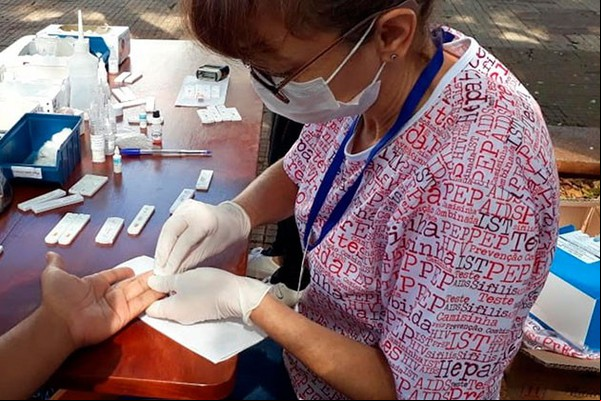 Prefeitura de Patos de Minas vai distribuir preservativos e dar orientações sobre HIV/Aids
