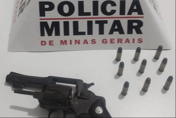 Após denúncia, homem é preso ao transitar armado pelas ruas de Cruzeiro da Fortaleza